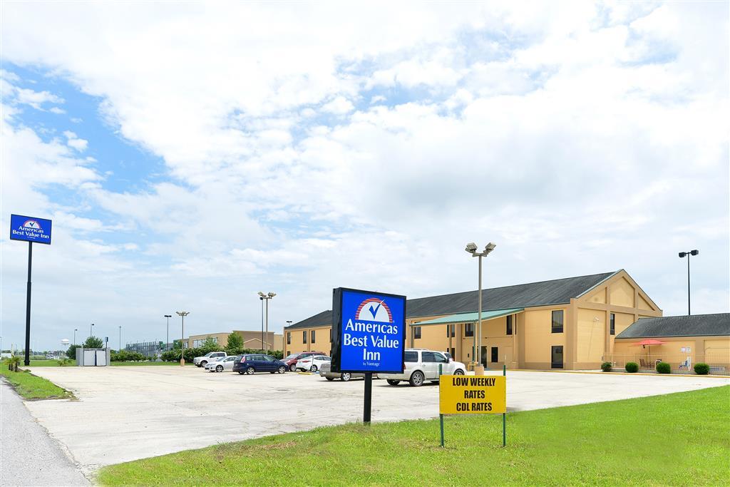 Executive Inn & Suites Breaux Bridge, La Экстерьер фото