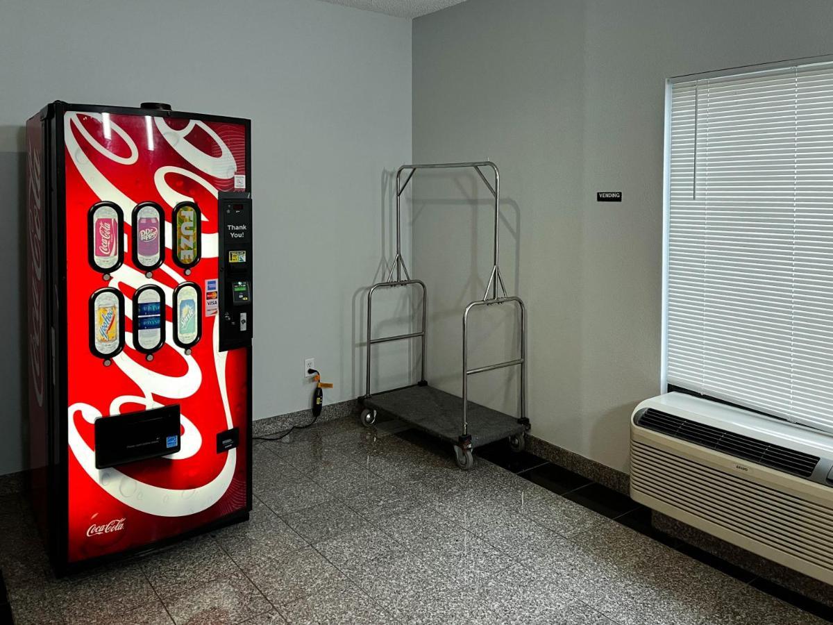 Executive Inn & Suites Breaux Bridge, La Экстерьер фото