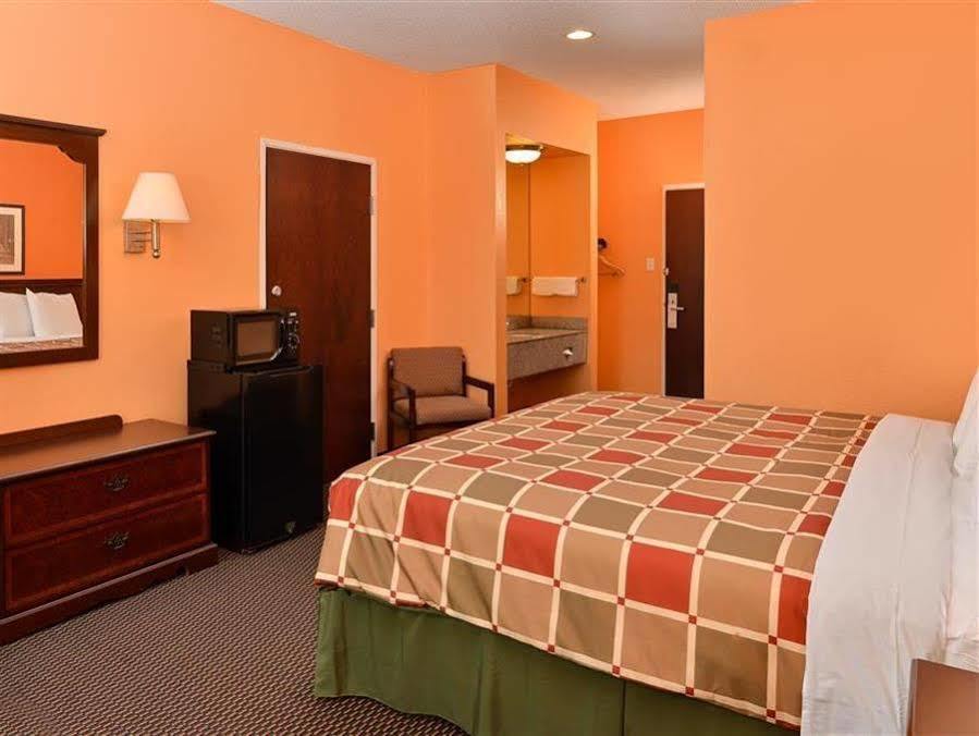 Executive Inn & Suites Breaux Bridge, La Экстерьер фото